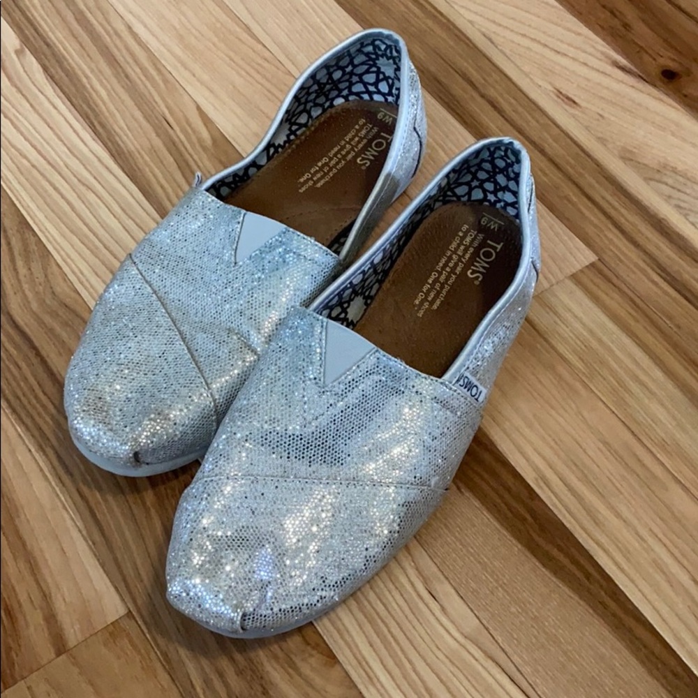 TOMS silver sparkle women’s ALPARGATAS